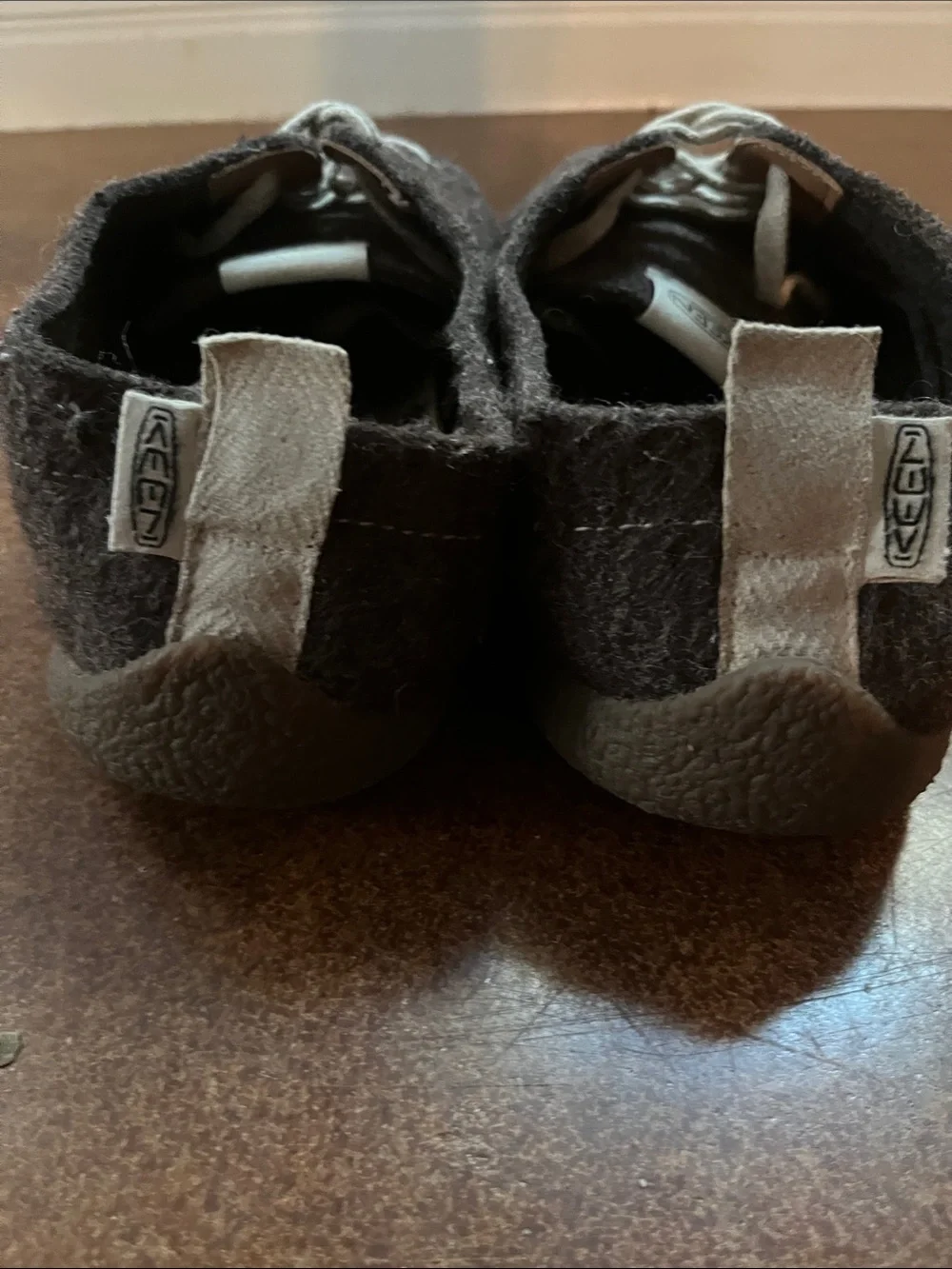 KEEN Men’s Dark BrownWool Sneakers with Light Brown Laces